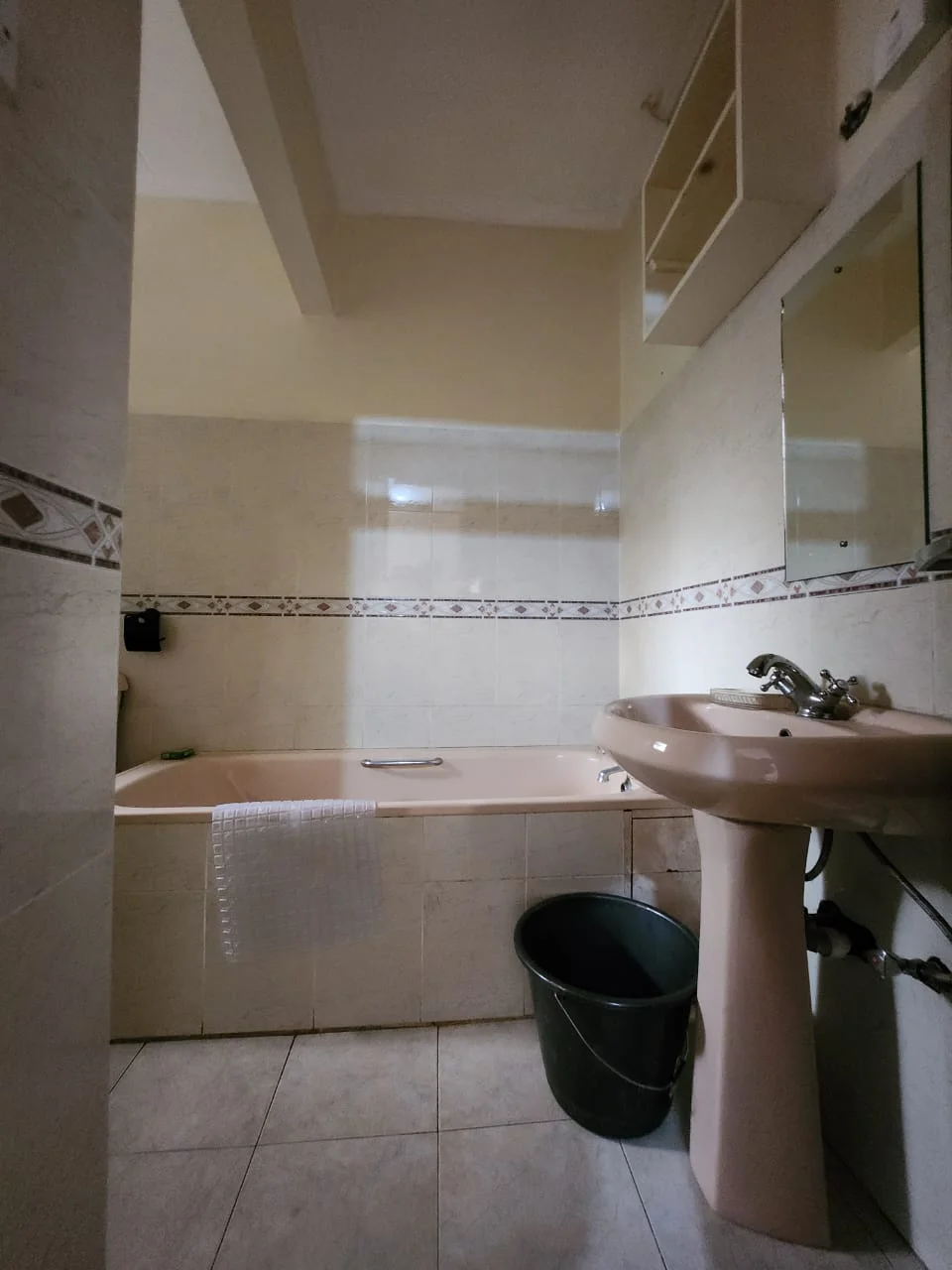 Rooms & Bath Photo 3