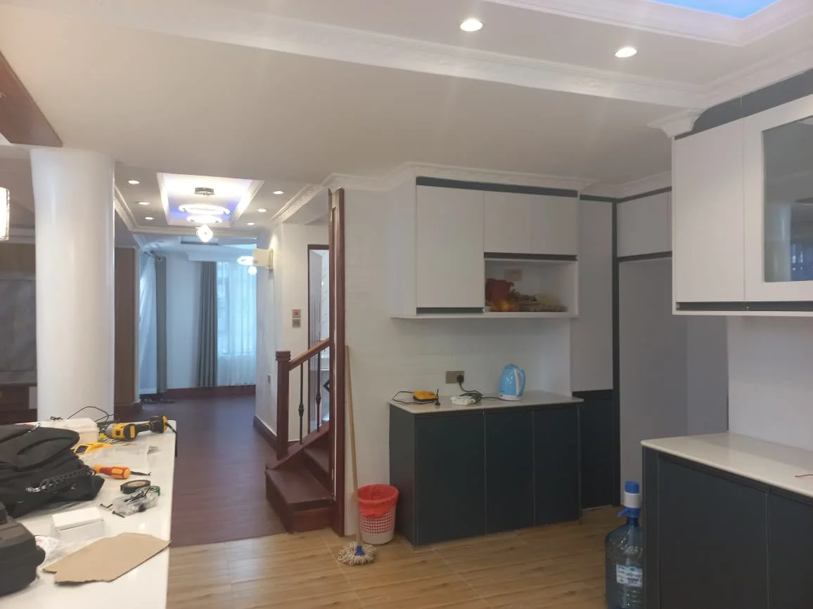Kitchen Photo 2