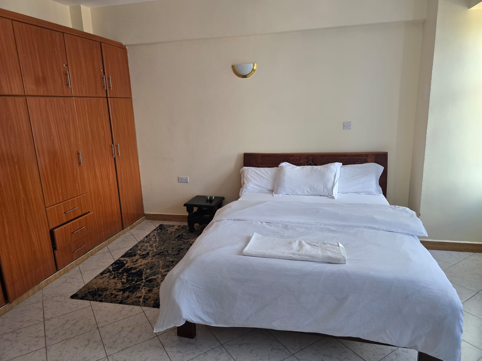 Bedroom Photo 2