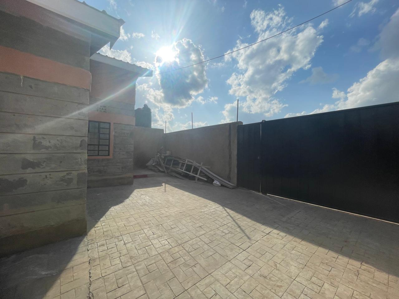 Exterior Photo 5
