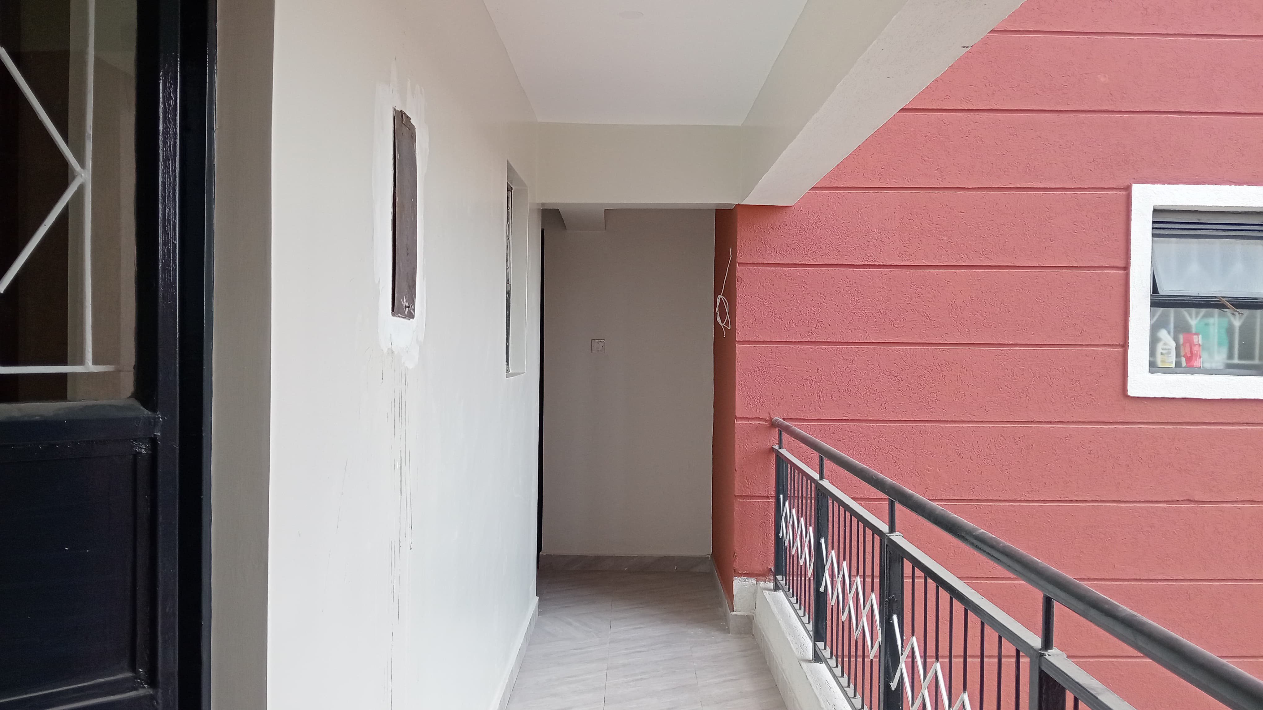 Exterior Photo 2