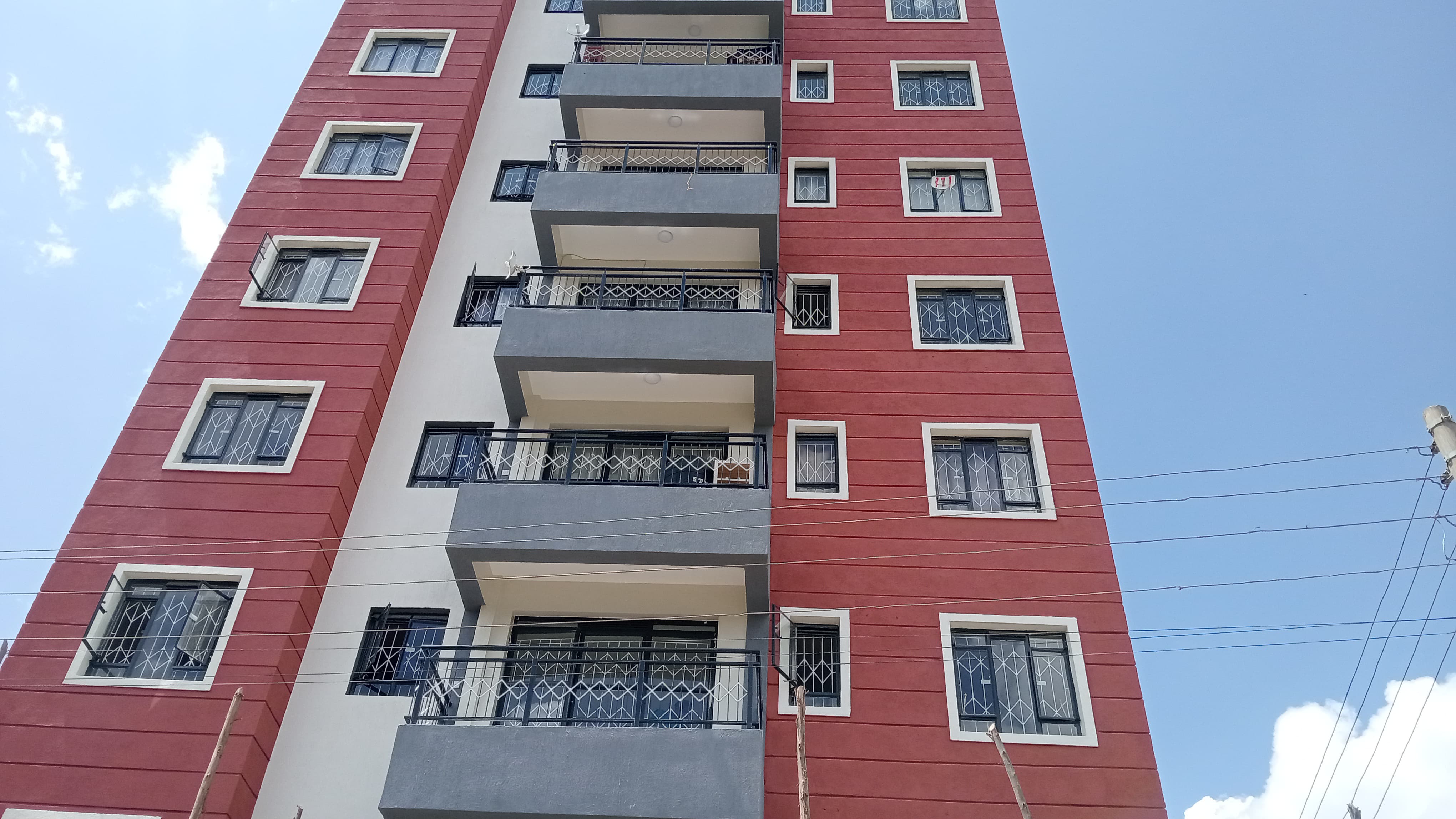 Exterior Photo 4