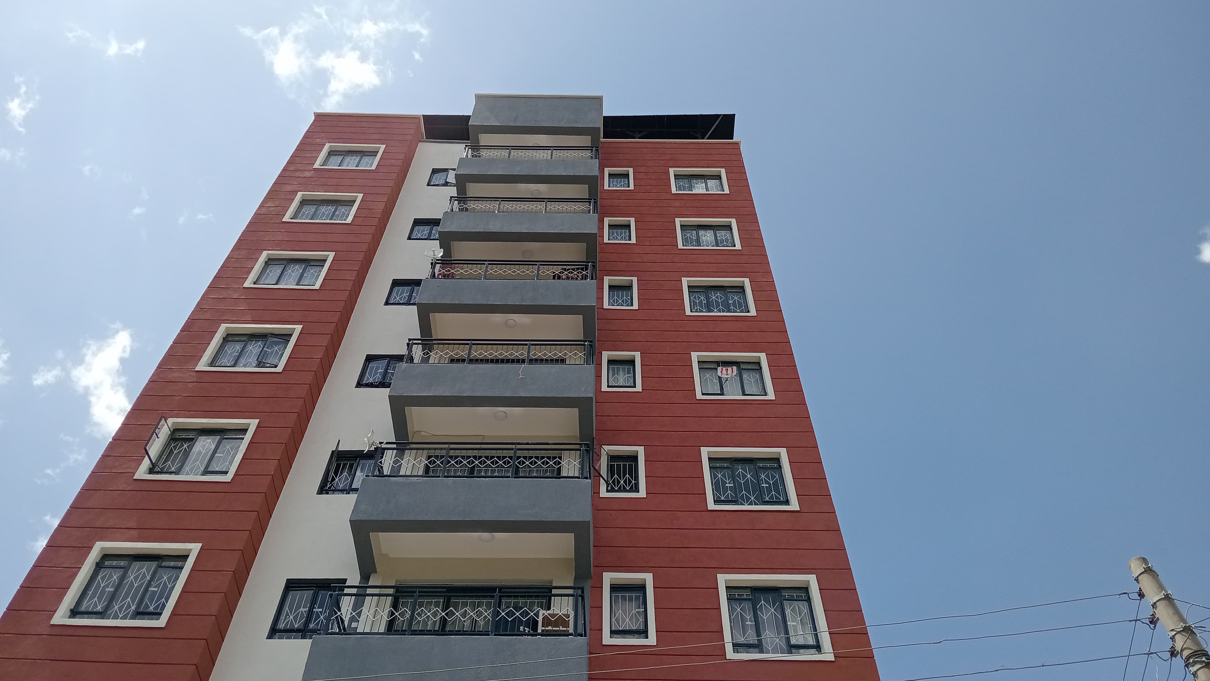 Exterior Photo 5